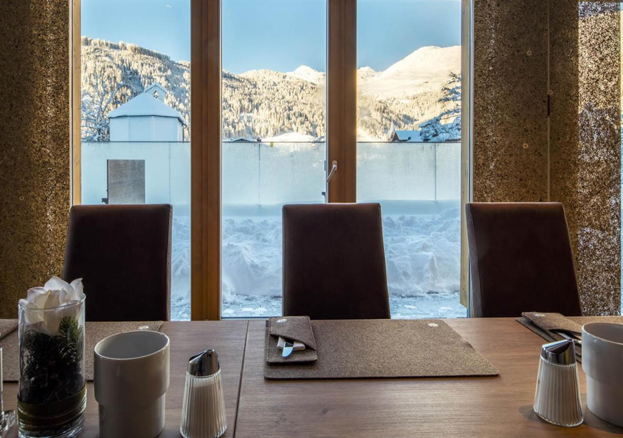 Hotel Garni Alpenjuwel Residenz แซร์เฟาส์ ภายนอก รูปภาพ