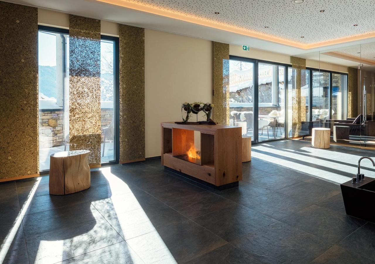 Hotel Garni Alpenjuwel Residenz แซร์เฟาส์ ภายนอก รูปภาพ